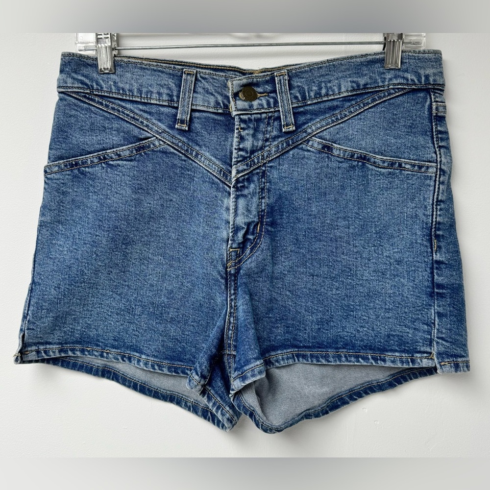 Levi’s Denim Shorts - Size 30